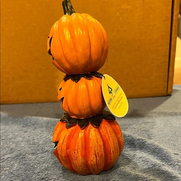 Stacked Pumpkin Halloween Decor - Picture 5 of 8